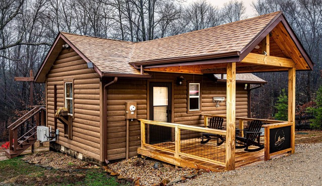 Secluded Brown County Cabin | Hot Tub | Hoosier National Forest