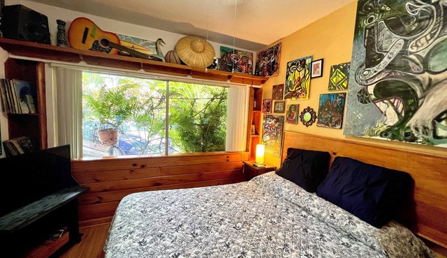 Secluded Bungalow Oasis & Sanctuary garden between Miami & Keys