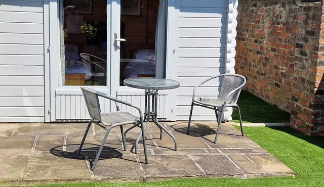 Secluded Cabin Close to the Yorkshire Wolds on old Railway Line