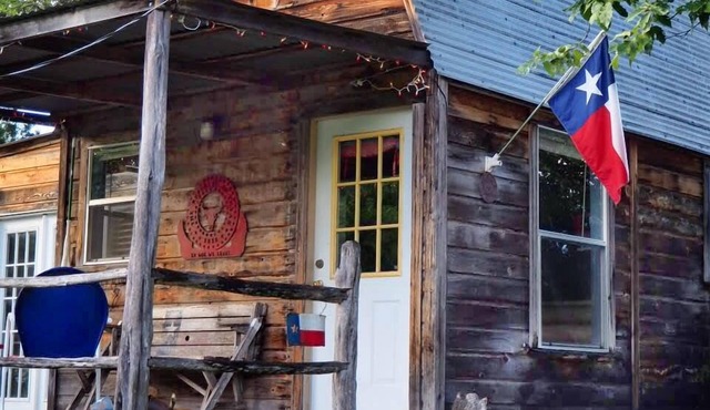 Secluded Cabin far from the bustle but close enough for comfort