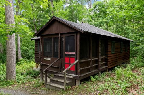 Secluded Cabin Getaway with Fireplace near Hanover, New Hampshire