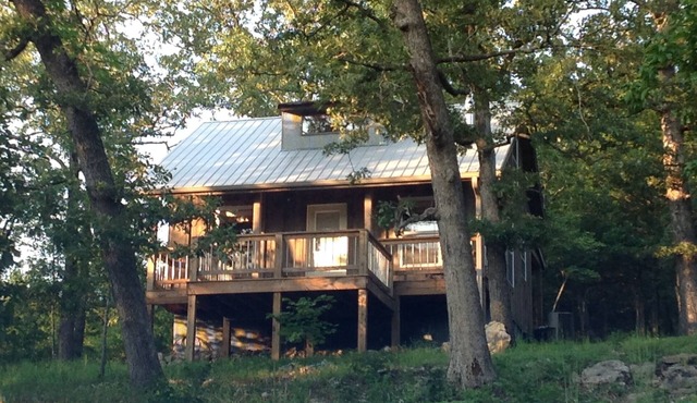 Secluded Cabin - Near Branson. Relax-Quiet-Hike-Explore-Woods-Lake-Mountains 4WD
