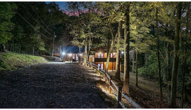 Secluded Cabin on 10 Acres 15 Min from Everything