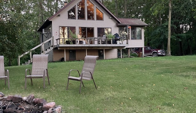 Secluded cabin on 20 acres of wooded paradise includes pontoon boat