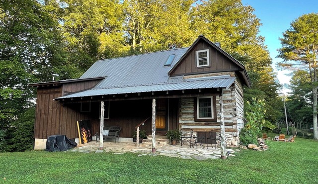 Secluded Cabin on Beautiful Riverside Farm