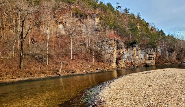 Secluded Cabin on Current River Waterfront