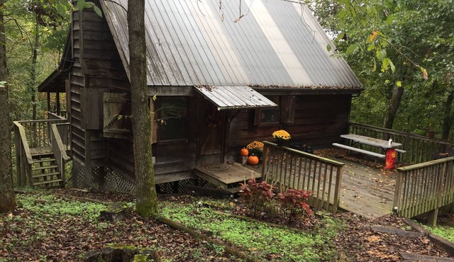 Secluded cabin on the Kings river at Marshall Ford. Private and beautiful river