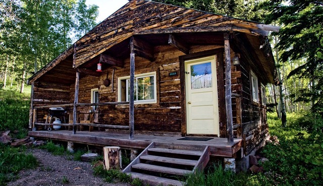 Secluded Cabin Rental with Mountain Views in Clark, Northern Colorado