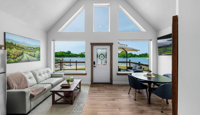 Secluded Cabin with King bed and Private Beach #2
