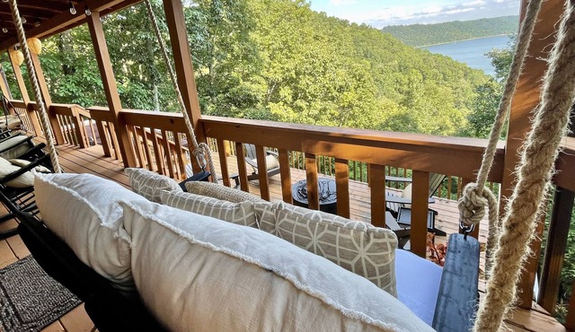 Secluded Cabin With a View!