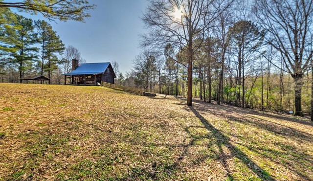 Secluded Cabin with Fishing Pond near Hunting!