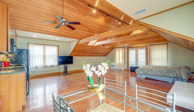 Secluded Catharpin Vacation Rental ~ 35 Mi to DC!