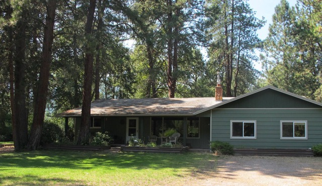 Secluded Clark Fork Riverhouse