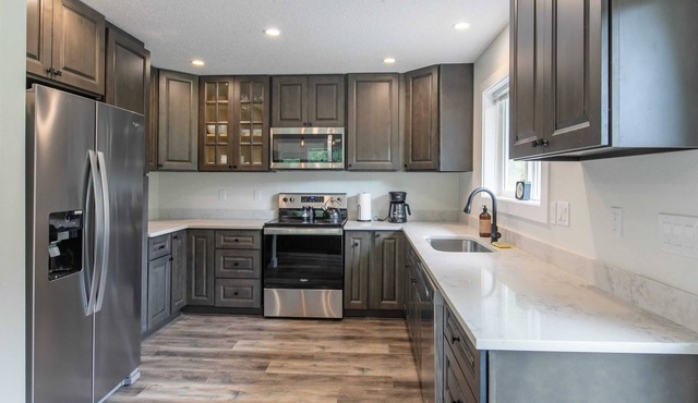 Secluded Coastal Oasis w/Hot tub, Bbq on 15 acres