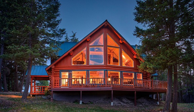 Secluded & Convenient Glacier-View Log Home on 15 Acres Fully Updated 3BR/2Bath