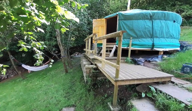 Secluded & Cosy Yurt in the Forest of Dean