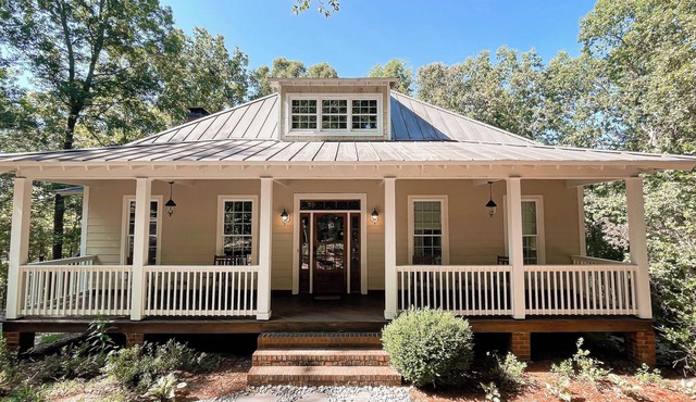 Secluded Cottage near Wineries and Wedding Venues