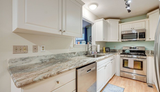 Secluded Cottage w/Hot Tub in North Georgia!