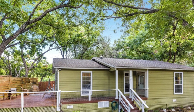 Secluded Country Cottage with Patio - Quiet Family Getaway