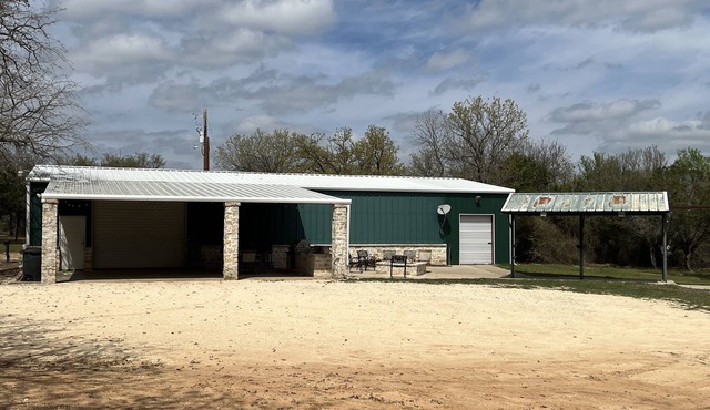 Secluded Country Getaway Cabin in the Woods Near Brazos River