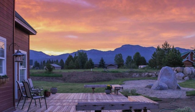 Secluded Country Home Deck & Mountain Views