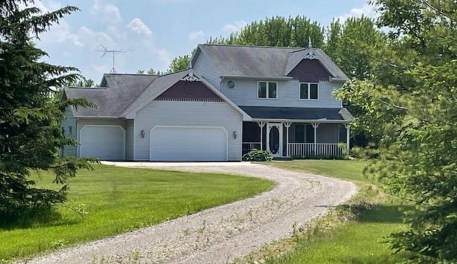 Secluded Country Home on 6 Acresn