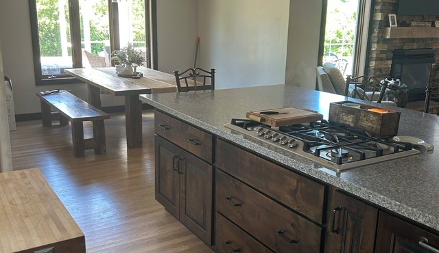 Secluded Country Retreat with Pool & Event Space, Perfect for Weddings/Groups