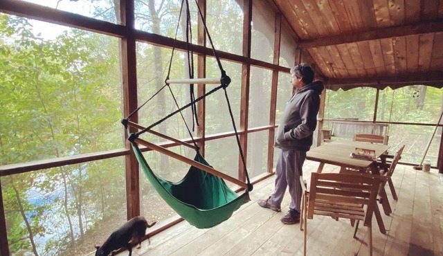 Secluded Cozy Cedar Wood Cabin in 20 acres of native woods, on the Paw Paw river