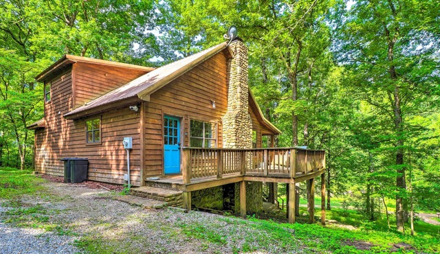 Secluded Creekside Cabin w/ Kayaks Provided