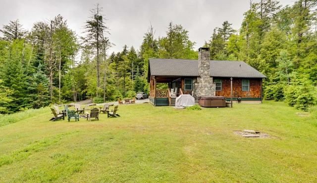 Secluded Elka Park Cabin Hot Tub and Fire Pit!