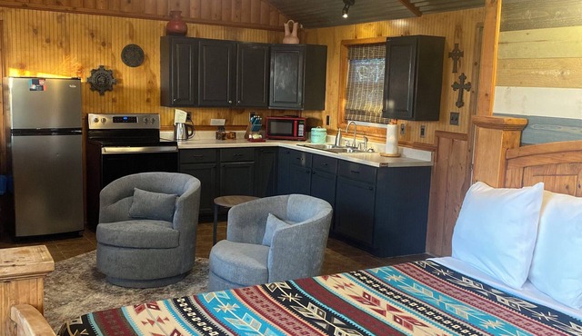 Secluded Escape with scenic views & hot tub