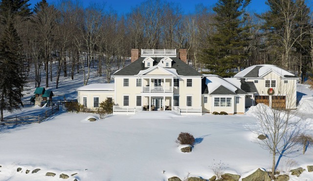 Secluded Estate w/Private Pond, Playroom, Gym, & Movie Theater | Sunny Pond