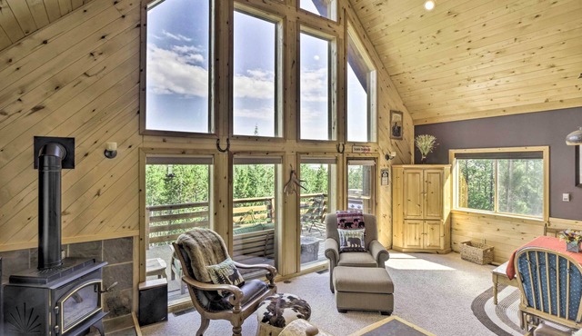 Secluded Fairplay Home w/Hot Tub & Mountain Views