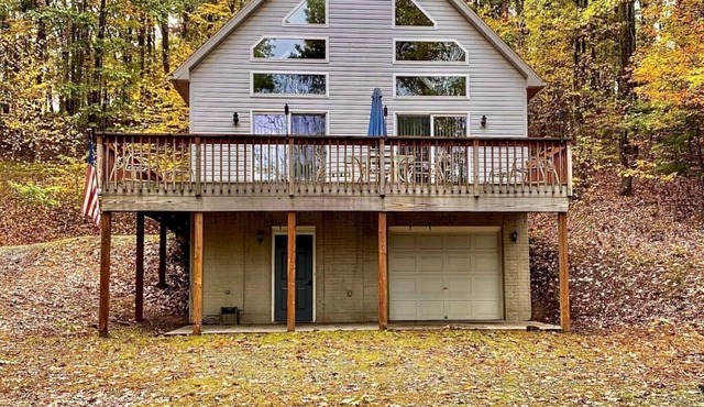 Secluded + Fire Pit + Game Room. Less than 1 mile to 7 Points