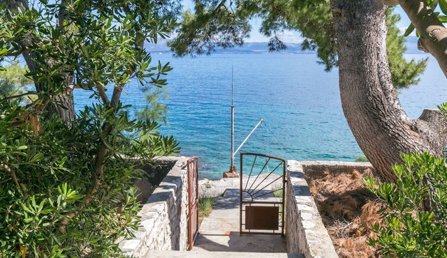 Secluded fisherman's cottage Cove Fabrice, Šolta (K-8692)