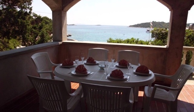 Secluded fisherman's cottage Cove Dragišina, Kornati (K-12150)