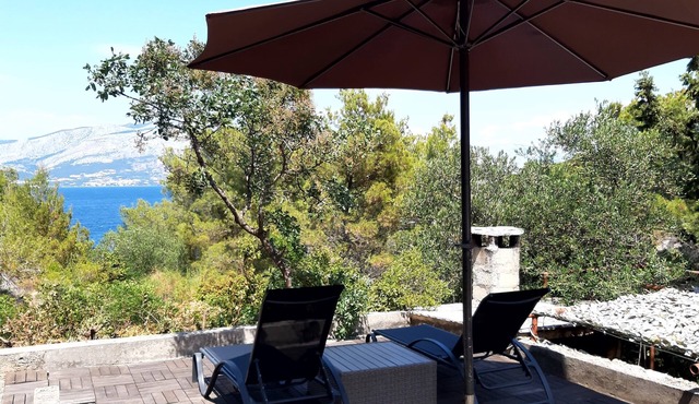 Secluded fisherman's cottage Cove Vela Lozna, Brač (K-13332)