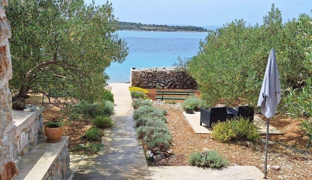 Secluded fisherman's cottage Cove Druce, Pašman (K-23356)