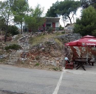 Secluded fisherman's cottage Cove Tvrdni Dolac, Hvar - 18006