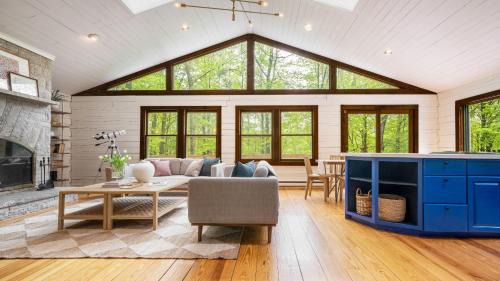 Secluded Forest Sanctuary Outdoor Living Yard Views Half Moon by AvantStay