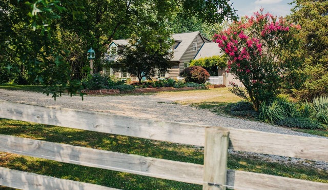 Secluded French Farmhouse Cottage 14 acres in Pennsylvania with Private Stream
