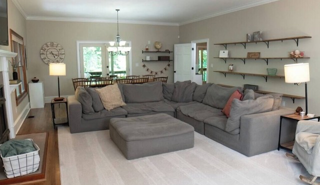 Secluded/Fully Furnished/Slps 10