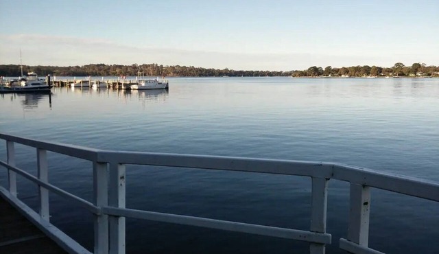 Secluded Garden Studio close to village and lakes