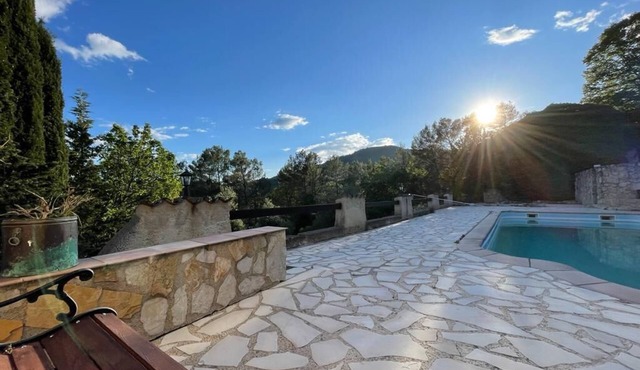 Secluded gem in Seillans with peace and amazing views