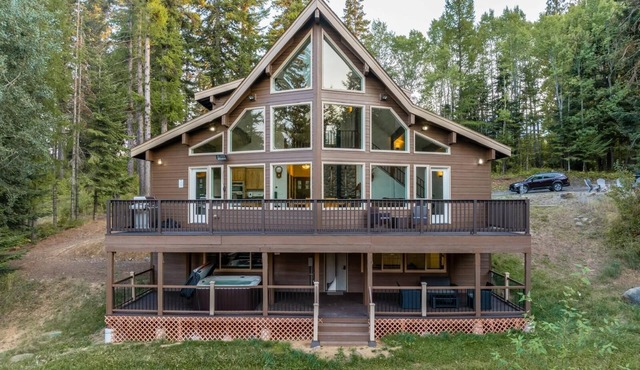 Secluded Getaway, HotTub, Pet&Kid Friendly, GameRm