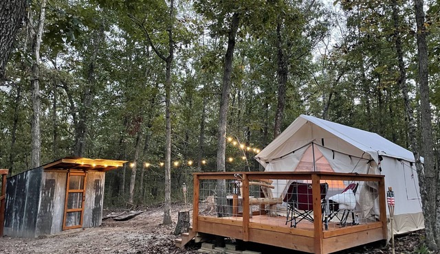Secluded glamp site with hiking and water activities