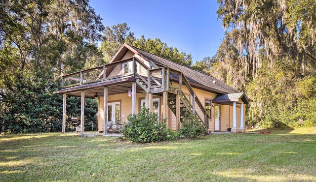 Secluded Hawthorne Escape w/ Lake Access!