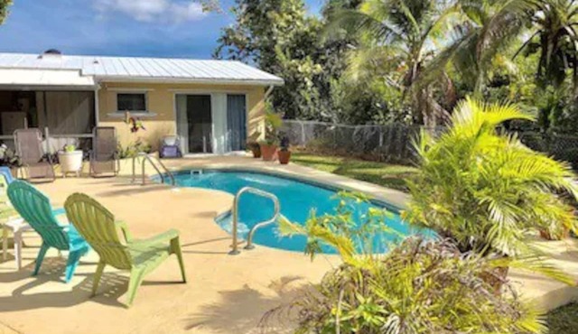 Secluded Hideaway with private pool and canal