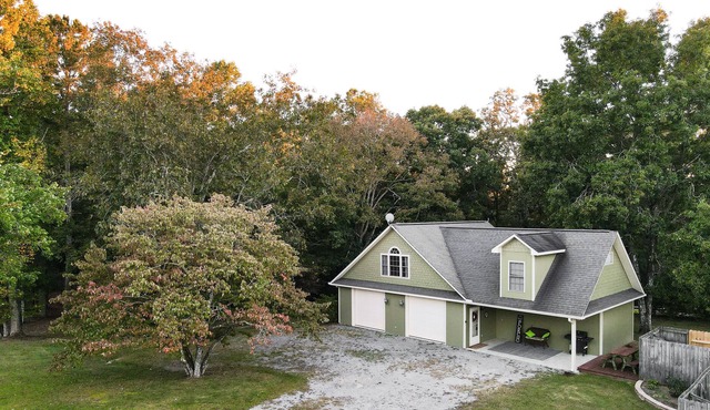 Secluded “HideOut” on 8 acres