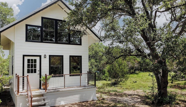 🌵 Secluded Hill Country Studio on 20 Acres | Painter's Studio 🎨